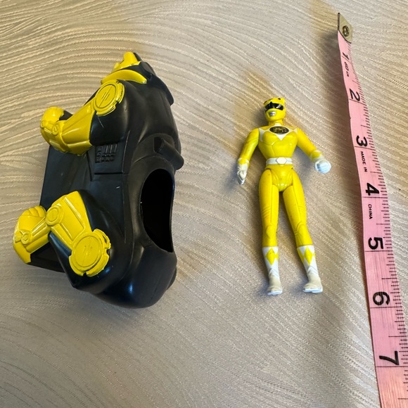 1995 Saban Power Rangers Vtg Action Figure, Yellow Ranger & Bear Vehicle - Picture 5 of 8